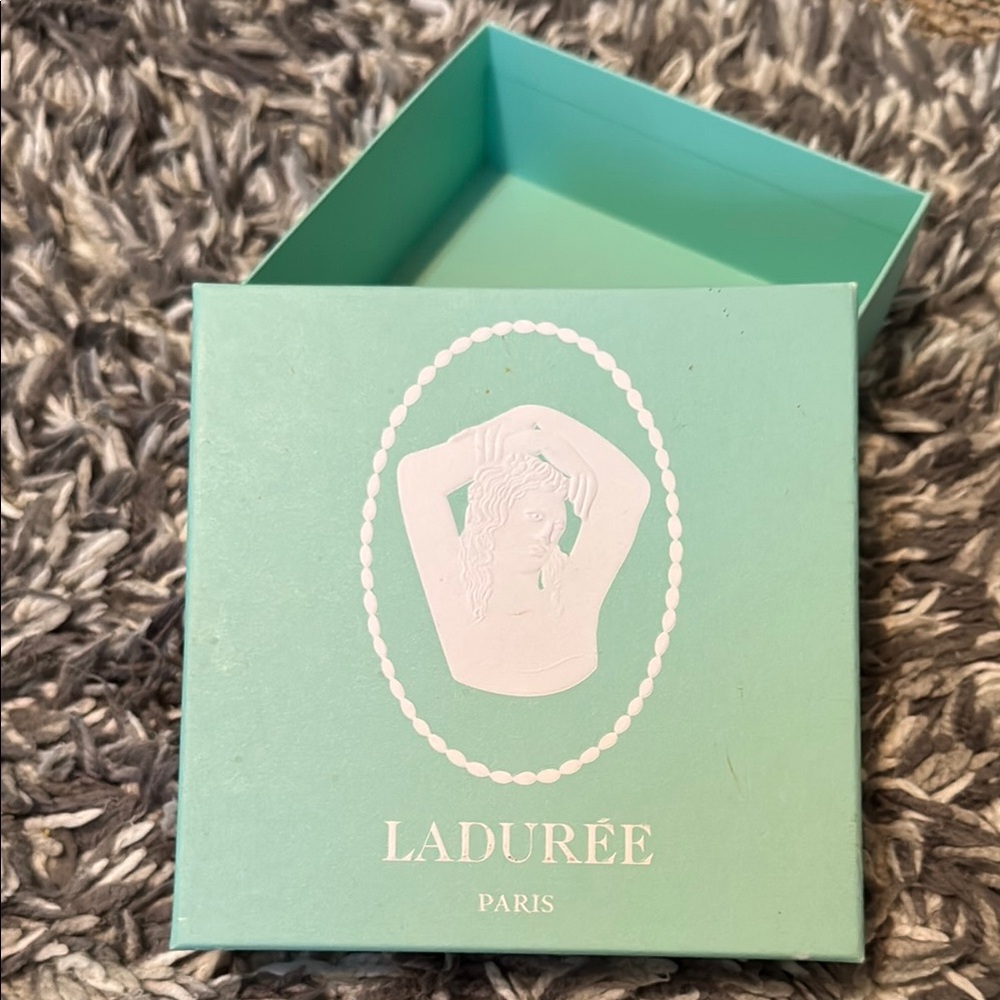 Ladurée Paris Mint Green Box